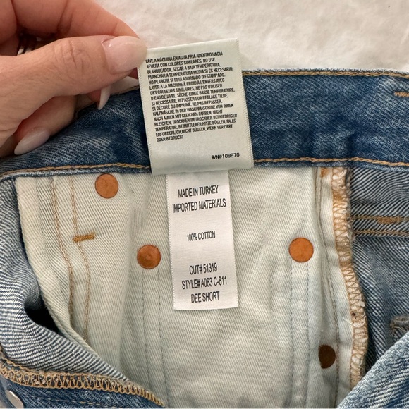 Agolde Dee Denim Shorts - Picture 6 of 11